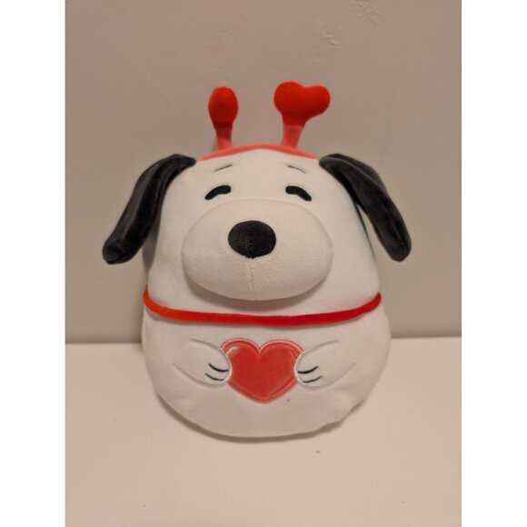 Snoopy Valentines Day Squishmallows Plush Toy With Heart - Picture 1 of 5